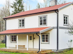 6 person holiday home in GUNNEBO
